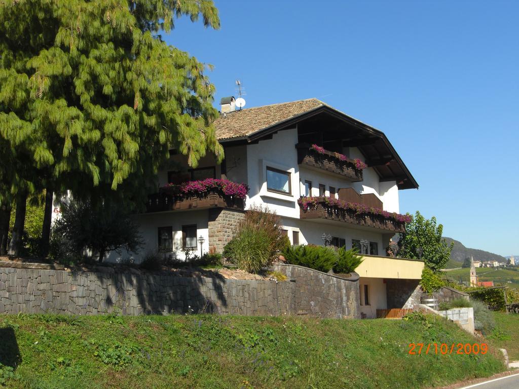 Garni Runggner Traubenhof Hotel Termeno Exterior photo