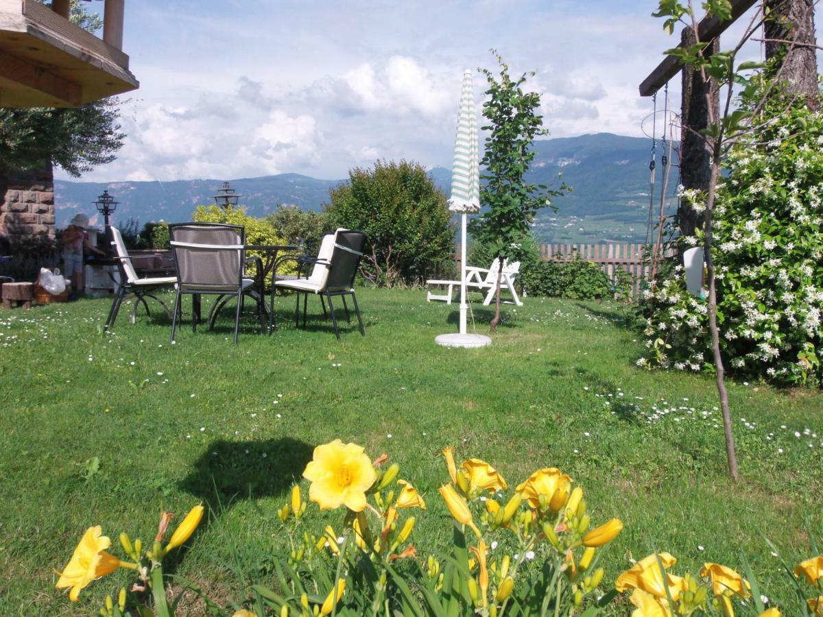 Garni Runggner Traubenhof Hotel Termeno Exterior photo